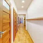Novy V Ostrave U Misky S Akvariem A Vyhledem Z Balkonu Na Beskydy * Ostrava