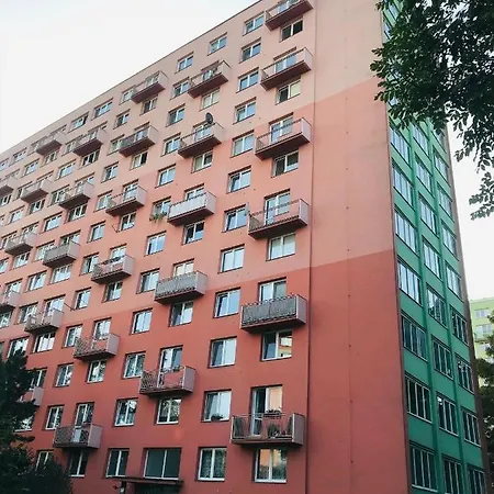 Novy V Ostrave U Misky S Akvariem A Vyhledem Z Balkonu Na Beskydy *