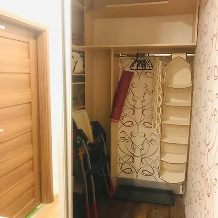 Apartment Novy V Ostrave U Misky S Akvariem A Vyhledem Z Balkonu Na Beskydy