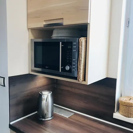 Novy V Ostrave U Misky S Akvariem A Vyhledem Z Balkonu Na Beskydy Lejlighed *